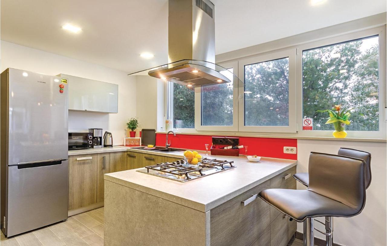 Hébergement de vacances Amazing In With Kitchen *