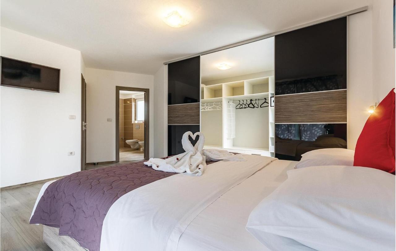 Amazing In With Kitchen Hébergement de vacances Pula