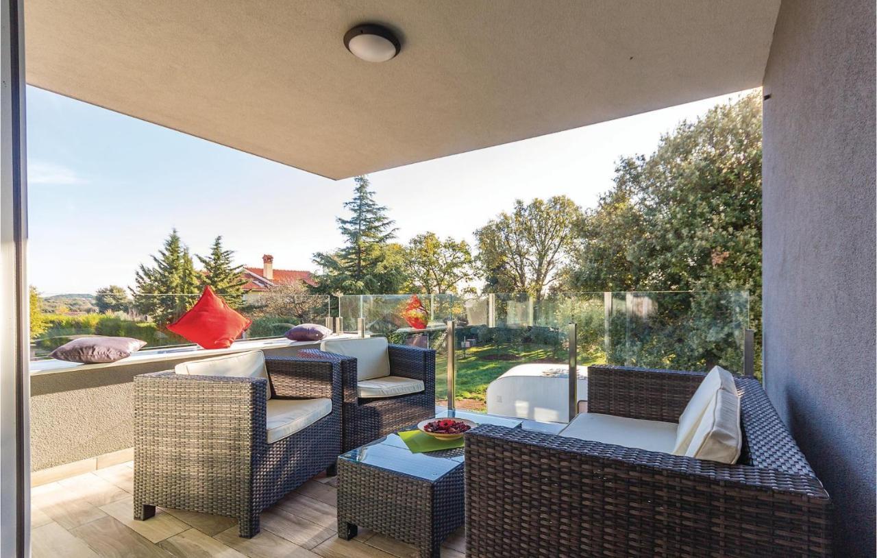 Ferienhaus Amazing In With Kitchen Pula